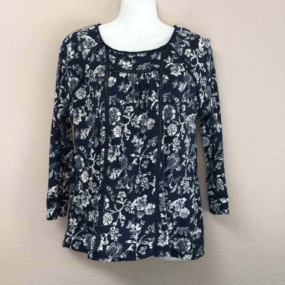 Women’s EUC Lucky Brand 3/4 Sleeves w/Lace Detail